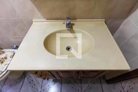 Casa à venda com 100m², 4 quartos e 2 vagas Casa à venda com 100m², 4 quartos e 2 vagasBanheiro