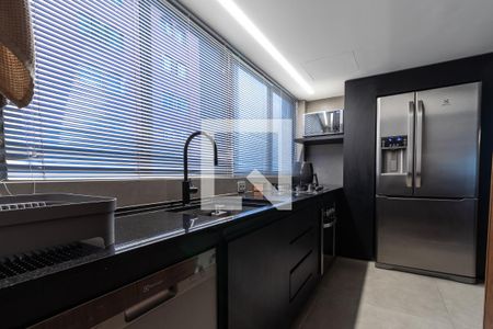 Cozinha  de apartamento à venda com 2 quartos, 170m² em Cerqueira César, São Paulo