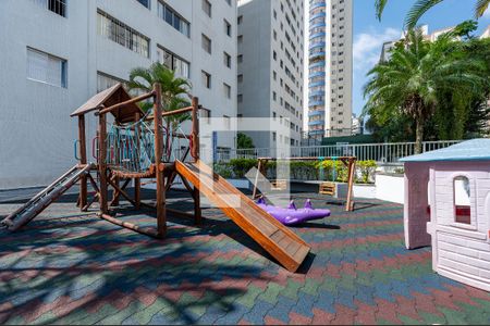 Apartamento à venda com 136m², 3 quartos e 2 vagasÁrea comum - Playground