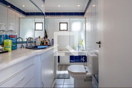 Apartamento à venda com 136m², 3 quartos e 2 vagasBanheiro da Suíte