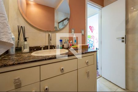 Apartamento à venda com 136m², 3 quartos e 2 vagasBanheiro