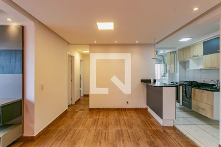 Sala de apartamento para alugar com 3 quartos, 62m² em Jardim Santa Emília, São Paulo