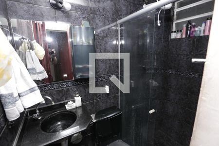 Banheiro de apartamento para alugar com 2 quartos, 45m² em Califórnia, Belo Horizonte