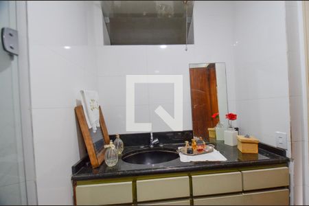 Apartamento à venda com 137m², 4 quartos e 2 vagasBanheiro social
