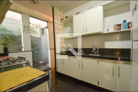 Apartamento à venda com 137m², 4 quartos e 2 vagasCozinha