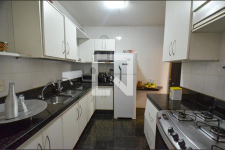 Apartamento à venda com 137m², 4 quartos e 2 vagasCozinha