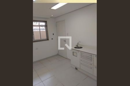 Casa à venda com 2 quartos, 164m² em Vila Bertioga, São Paulo