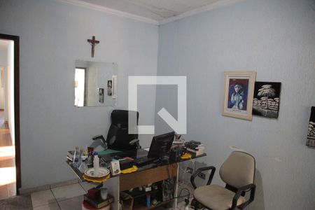 Casa à venda com 208m², 3 quartos e 2 vagasEscritório