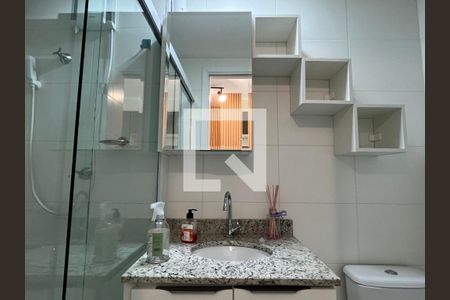 Studio à venda com 34m², 1 quarto e sem vaga Studio à venda com 34m², 1 quarto e sem vagaBanheiro