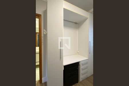 Apartamento para alugar com 150m², 3 quartos e 2 vagasSuíte 2