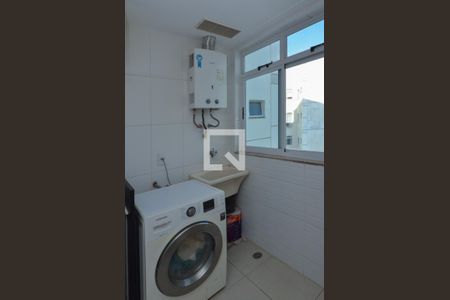 Apartamento à venda com 90m², 3 quartos e 2 vagas Apartamento à venda com 90m², 3 quartos e 2 vagasÁrea de serviço