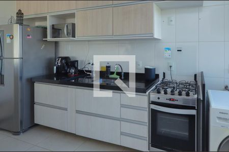 Apartamento à venda com 90m², 3 quartos e 2 vagas Apartamento à venda com 90m², 3 quartos e 2 vagasCozinha