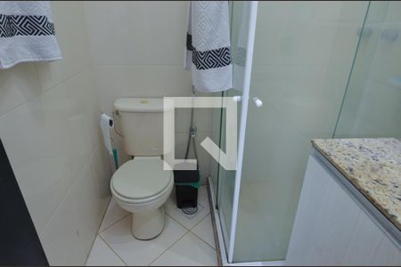 Apartamento à venda com 90m², 3 quartos e 2 vagas Apartamento à venda com 90m², 3 quartos e 2 vagasBanheiro social