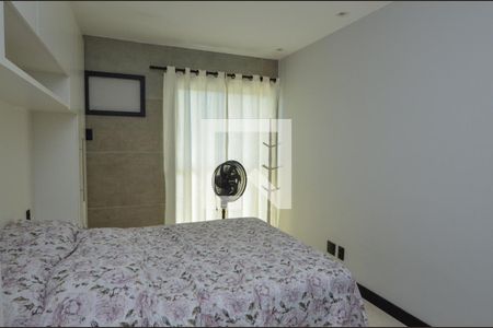 Apartamento à venda com 90m², 3 quartos e 2 vagas Apartamento à venda com 90m², 3 quartos e 2 vagasSuite