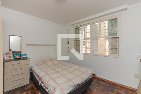 Quarto 1 de apartamento à venda com 2 quartos, 60m² em Mont’serrat, Porto Alegre