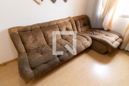 Sala de casa de condomínio à venda com 2 quartos, 70m² em Parque São Quirino, Campinas