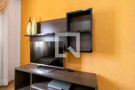 Sala de casa de condomínio à venda com 2 quartos, 70m² em Parque São Quirino, Campinas