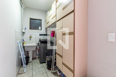 Casa à venda com 192m², 3 quartos e 4 vagas Casa à venda com 192m², 3 quartos e 4 vagasÁrea de Serviço