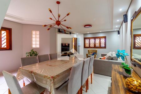 Sala de casa à venda com 3 quartos, 192m² em Jardim Vila Galvao, Guarulhos