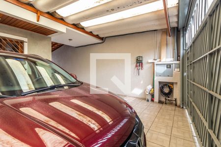 Casa à venda com 192m², 3 quartos e 4 vagas Casa à venda com 192m², 3 quartos e 4 vagasGaragem