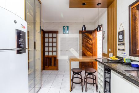 Casa à venda com 192m², 3 quartos e 4 vagas Casa à venda com 192m², 3 quartos e 4 vagasCozinha