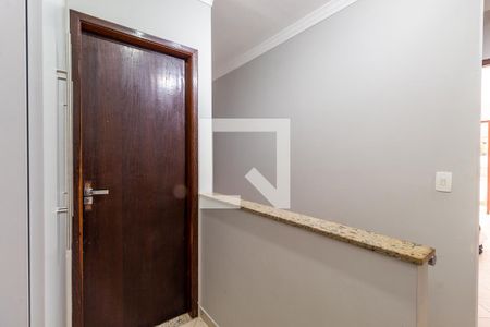 Casa à venda com 192m², 3 quartos e 4 vagas Casa à venda com 192m², 3 quartos e 4 vagasCorredor