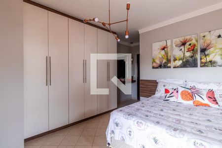 Casa à venda com 192m², 3 quartos e 4 vagas Casa à venda com 192m², 3 quartos e 4 vagasSuíte 2 - Quarto