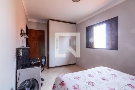 Casa à venda com 192m², 3 quartos e 4 vagas Casa à venda com 192m², 3 quartos e 4 vagasQuarto