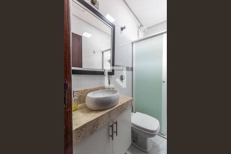 Casa à venda com 192m², 3 quartos e 4 vagas Casa à venda com 192m², 3 quartos e 4 vagasBanheiro