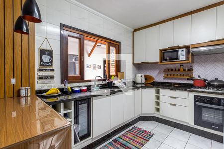 Casa à venda com 192m², 3 quartos e 4 vagas Casa à venda com 192m², 3 quartos e 4 vagasCozinha