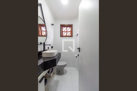 Casa à venda com 192m², 3 quartos e 4 vagas Casa à venda com 192m², 3 quartos e 4 vagasLavabo