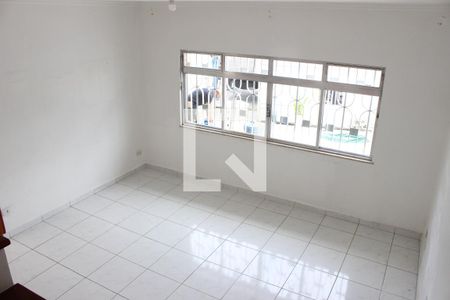 Sala de casa para alugar com 3 quartos, 121m² em Vila Cascatinha, São Vicente