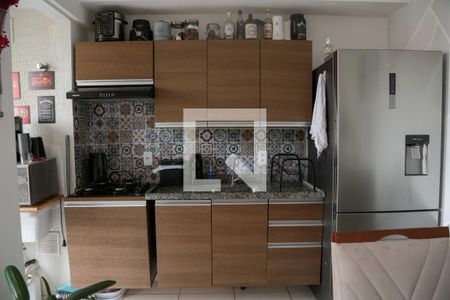 Cozinha de apartamento para alugar com 1 quarto, 32m² em Vila Yolanda, Osasco
