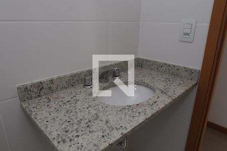 Apartamento à venda com 80m², 3 quartos e 2 vagasBanheiro Social