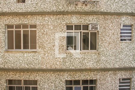 Apartamento à venda com 80m², 3 quartos e 2 vagasQuarto 01 - Janela