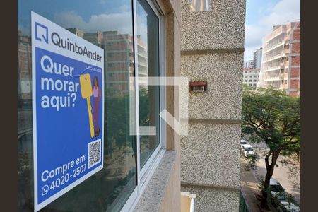 Apartamento à venda com 80m², 3 quartos e 2 vagas Apartamento à venda com 80m², 3 quartos e 2 vagasPlaquinha QuintoAndar