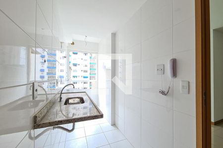 Apartamento à venda com 76m², 3 quartos e 2 vagasCozinha