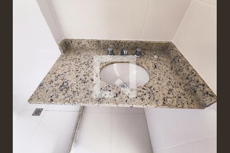 Apartamento à venda com 73m², 3 quartos e 2 vagas Apartamento à venda com 73m², 3 quartos e 2 vagasBanheiro da Suíte