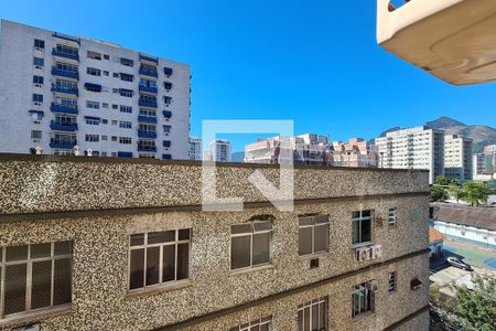 Apartamento à venda com 76m², 3 quartos e 2 vagas Apartamento à venda com 76m², 3 quartos e 2 vagasQuarto - suite