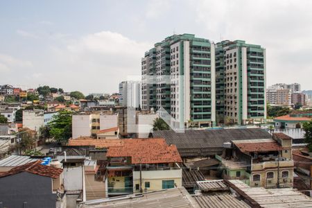 Apartamento à venda com 76m², 3 quartos e 2 vagasQuarto 02 - Janela