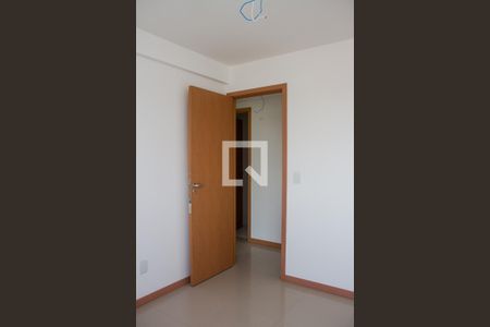 Apartamento à venda com 76m², 3 quartos e 2 vagasQuarto 02
