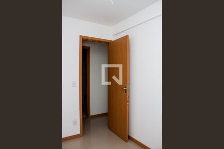 Apartamento à venda com 76m², 3 quartos e 2 vagasQuarto 01