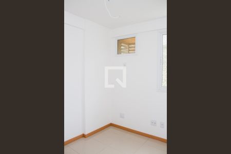 Apartamento à venda com 76m², 3 quartos e 2 vagasQuarto 02