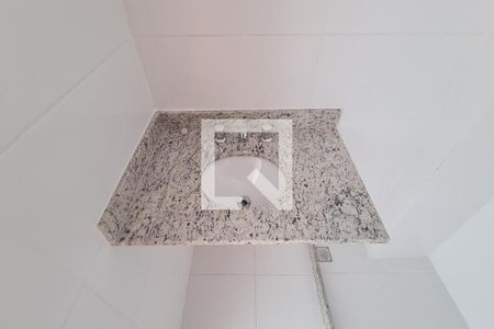 Apartamento à venda com 76m², 3 quartos e 2 vagas Apartamento à venda com 76m², 3 quartos e 2 vagasBanheiro da Suíte