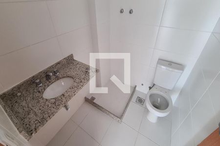 Apartamento à venda com 76m², 3 quartos e 2 vagas Apartamento à venda com 76m², 3 quartos e 2 vagasBanheiro da Suíte