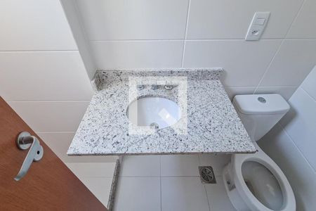 Apartamento à venda com 79m², 3 quartos e 2 vagas Apartamento à venda com 79m², 3 quartos e 2 vagasBanheiro da Suíte