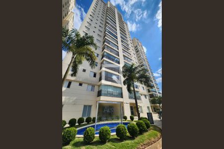 Apartamento à venda com 82m², 3 quartos e 2 vagas Apartamento à venda com 82m², 3 quartos e 2 vagasFachada