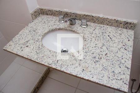 Apartamento à venda com 79m², 3 quartos e 2 vagasBanheiro da Suíte