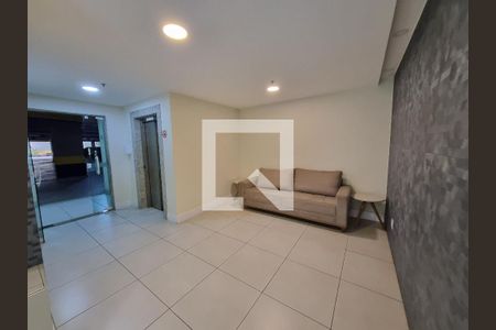 Apartamento à venda com 76m², 3 quartos e 2 vagasHall social