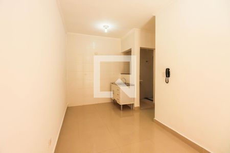 Casa para alugar com 30m², 1 quarto e sem vaga Casa para alugar com 30m², 1 quarto e sem vagaSala